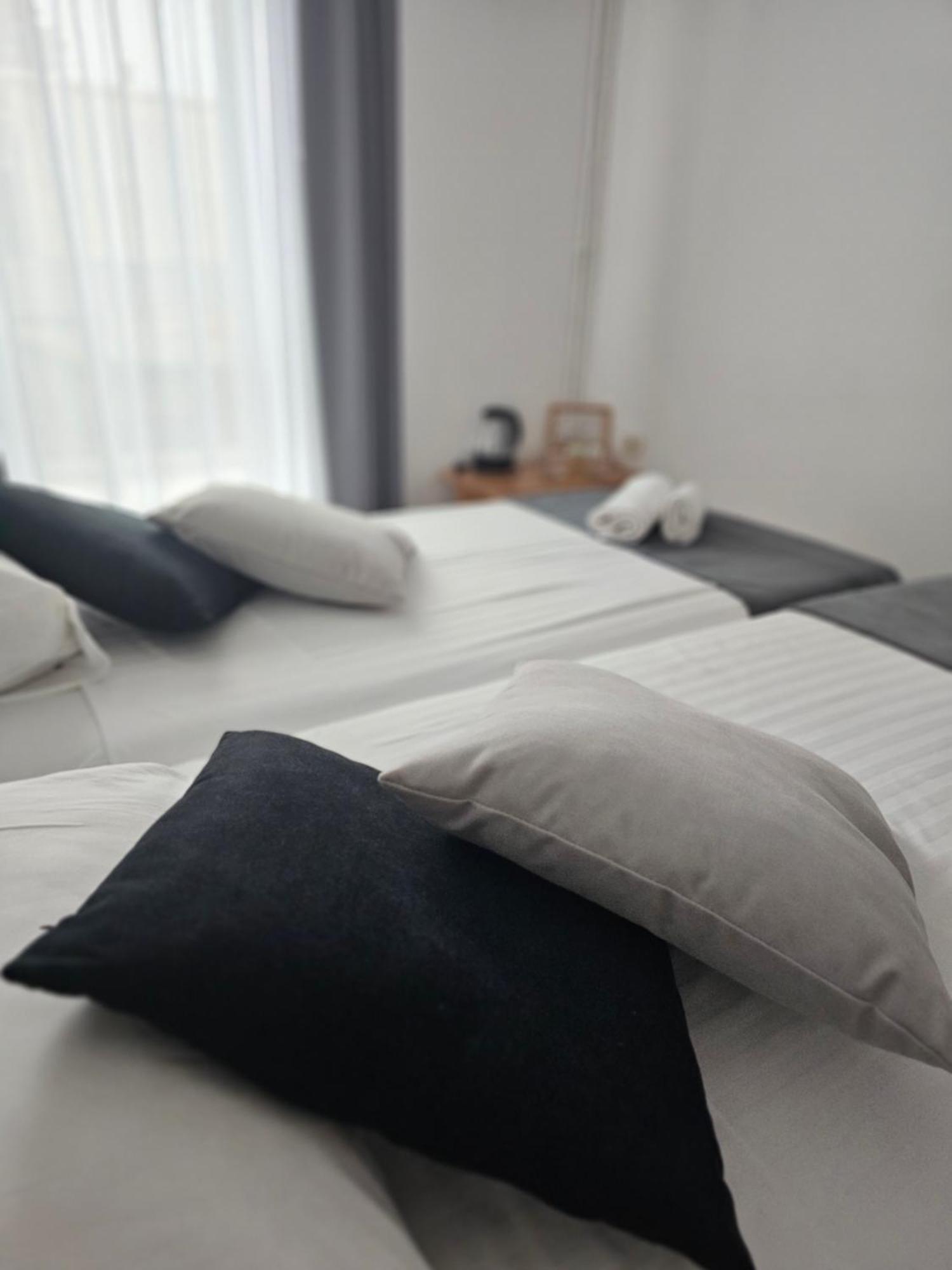 Hotel Tabor Sezana Bagian luar foto